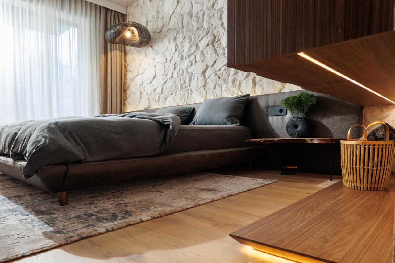 Stejeris Nature-inspired Luxury Appartamento