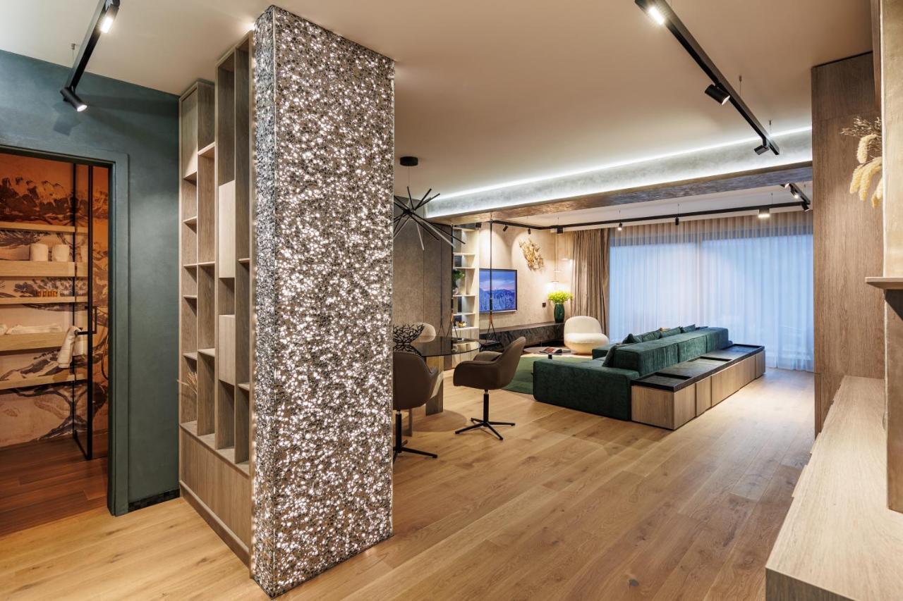 Appartamento Stejeris Nature-inspired Luxury Braşov